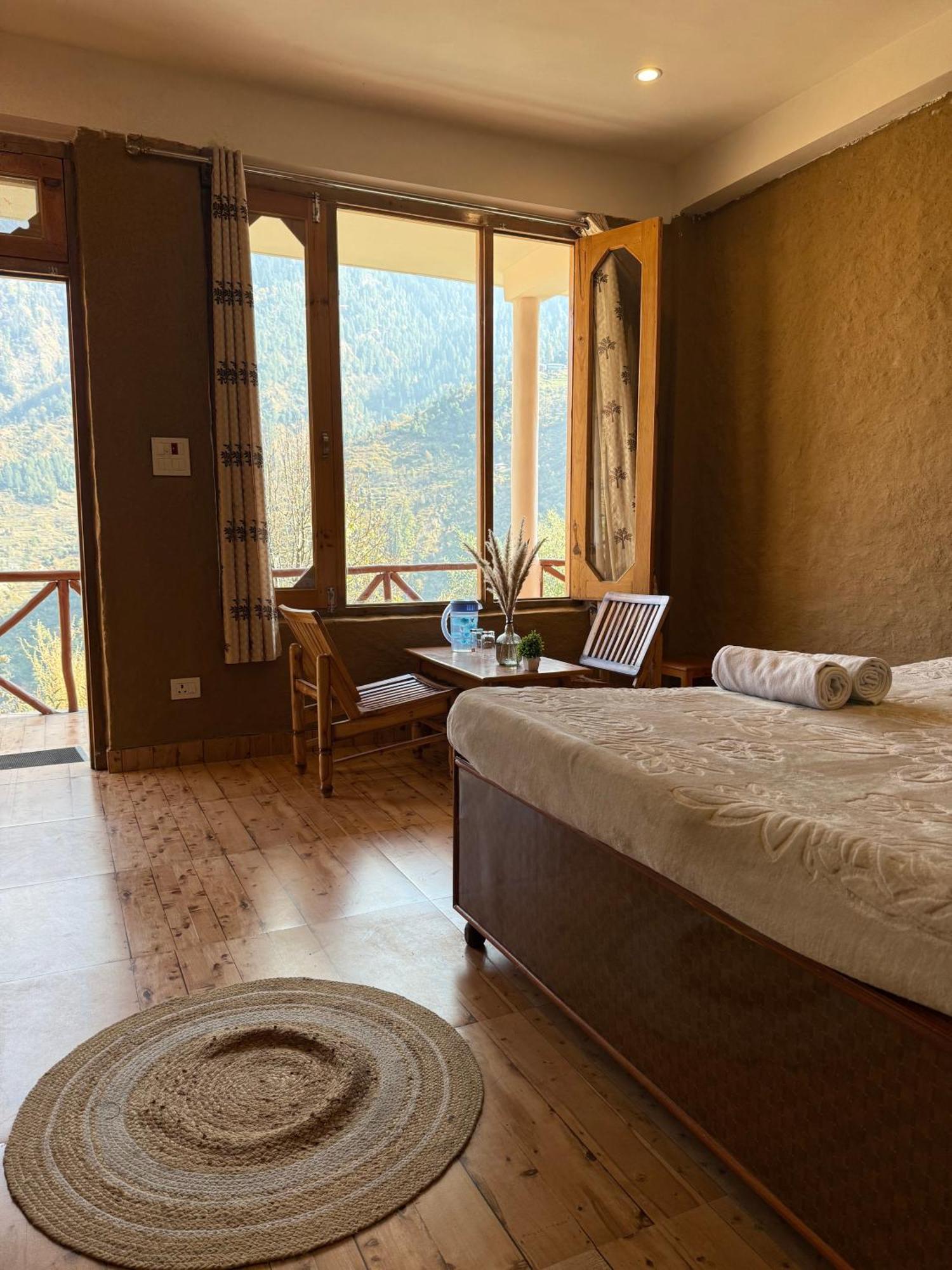 The Void - Tirthan Valley Gushaini Buitenkant foto