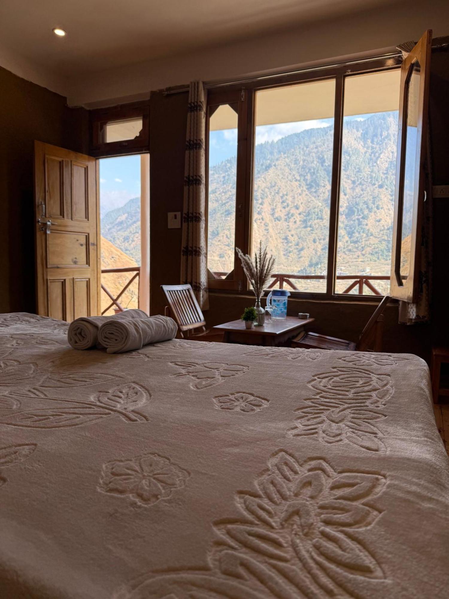 The Void - Tirthan Valley Gushaini Buitenkant foto