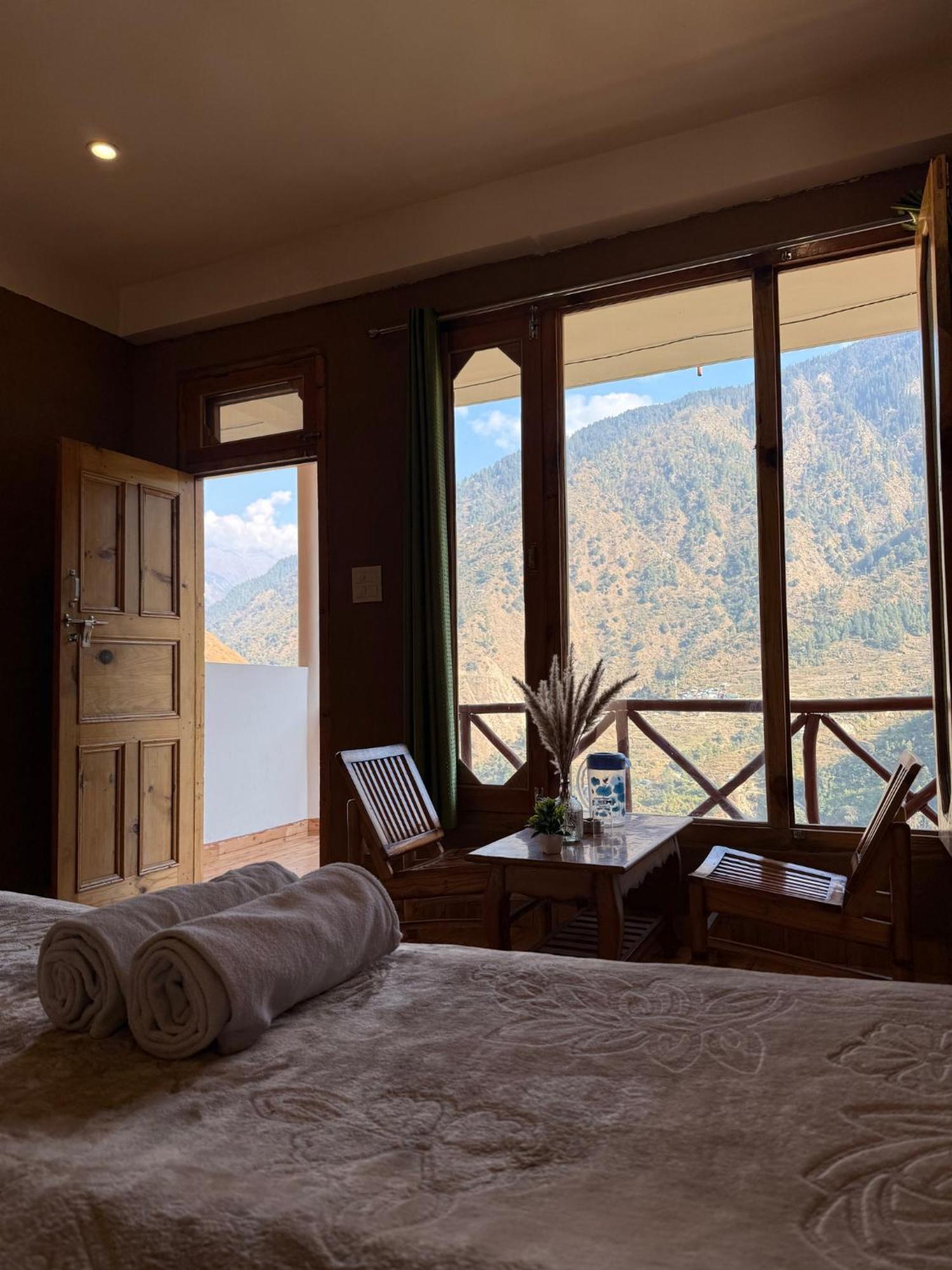 The Void - Tirthan Valley Gushaini Buitenkant foto